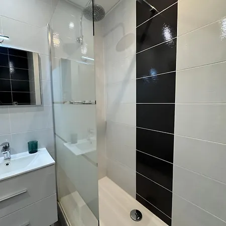 Apartman Passion Port Piscine Vue Grande Roue Cap D'agde - Histoire De Cles Agde